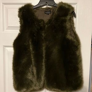 Top shop faux fur hunter green vest size 6
